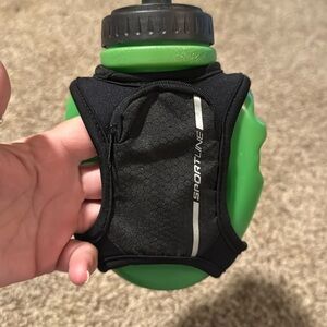 SportLine green 13 oz easy-carry water bottle for walk/run/gym, w/pocket